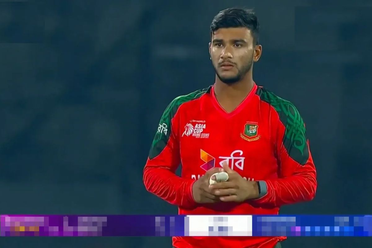 বাংলাদেশ বনাম পাকিস্তান: ৪ উইকেট হারিয়ে বিপদে পাকিস্তান-সরাসরি দেখুন