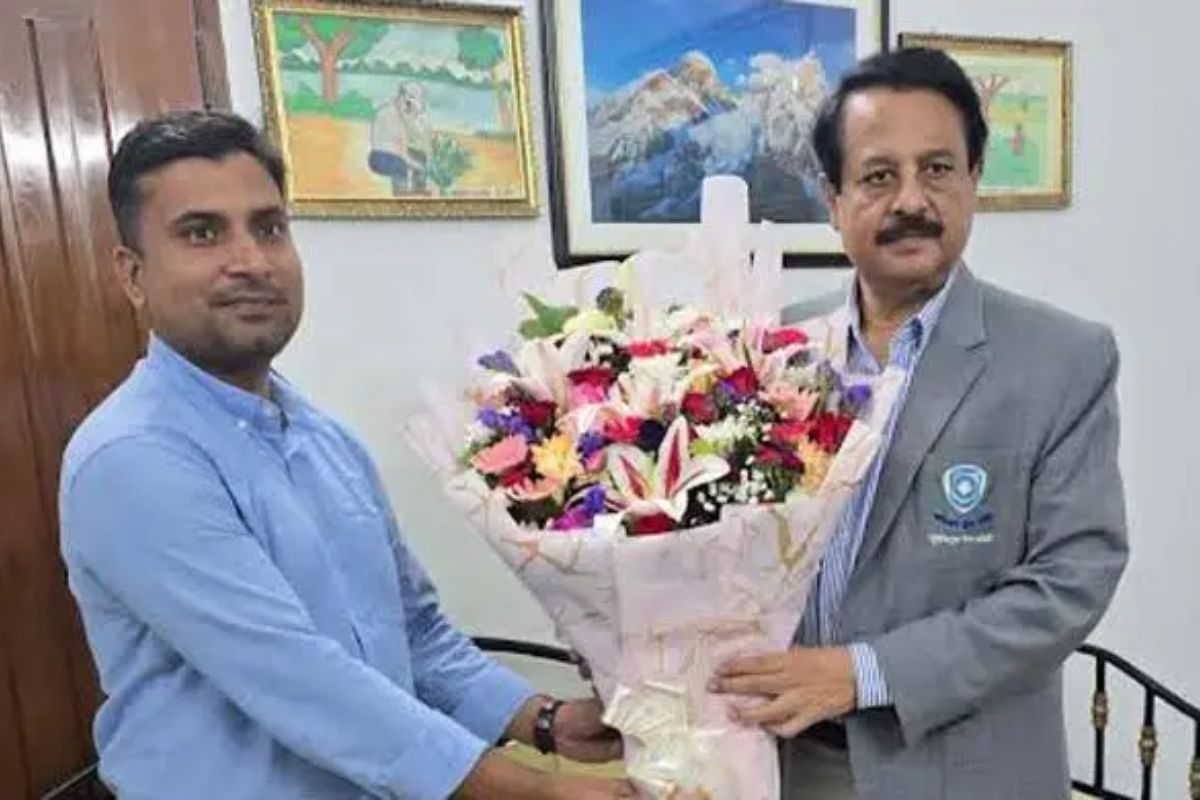 খালেদা জিয়ার সুস্থতা কামনায় চীনা রাষ্ট্রদূতের শুভেচ্ছাবার্তা ও উপহার