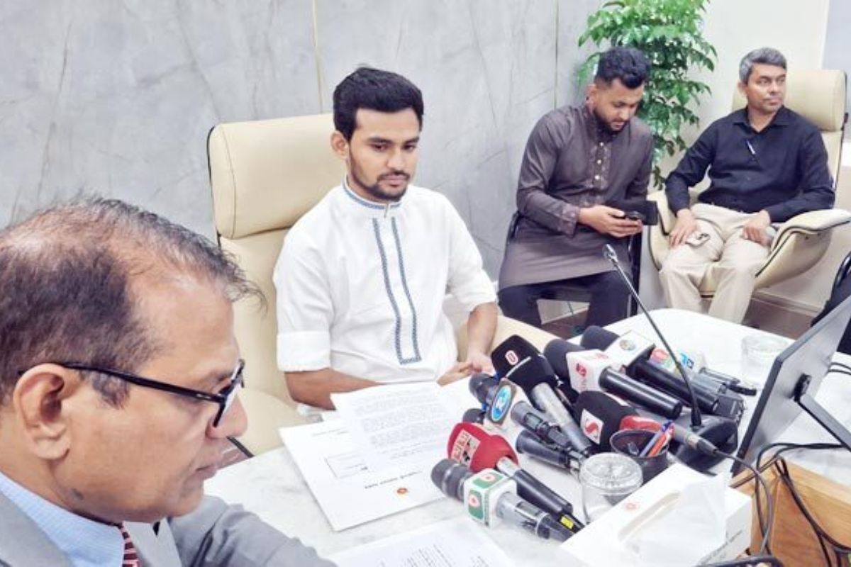 জুলাই শহীদদের স্মরণে ৪৪ উপজেলায় পাবলিক লাইব্রেরি উদ্বোধন