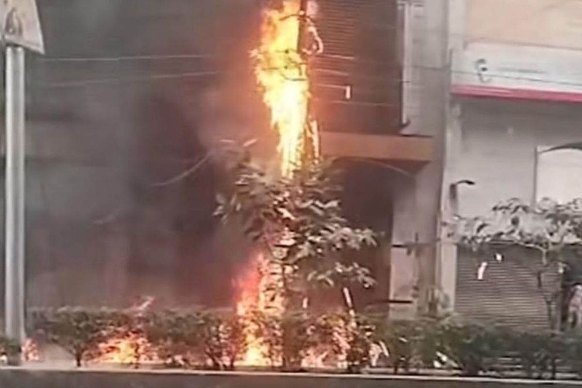 রাজধানীর মহাখালীতে আগুন