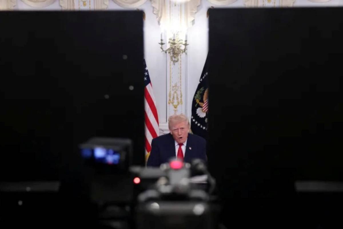 যুক্তরাষ্ট্র শিগগিরই ভেনেজুয়েলায় স্থল হামলা চালাবে: ট্রাম্পের সতর্কবার্তা