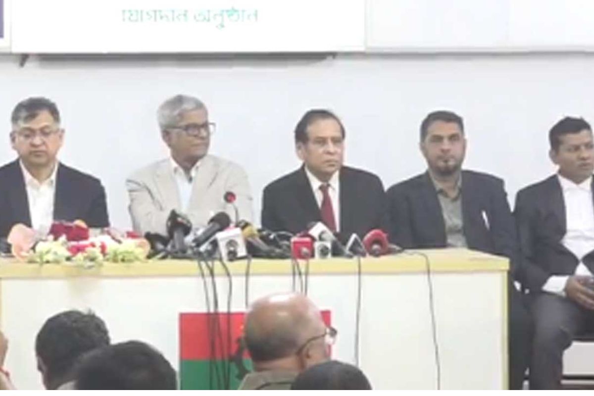 আনুষ্ঠানিকভাবে বিএনপিতে যোগ দিলেন রেজা কিবরিয়া