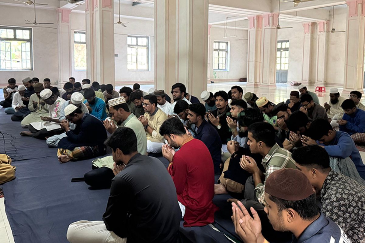 ঢাবির সলিমুল্লাহ মুসলিম হলে খালেদা জিয়ার জন্য বিশেষ মোনাজাত