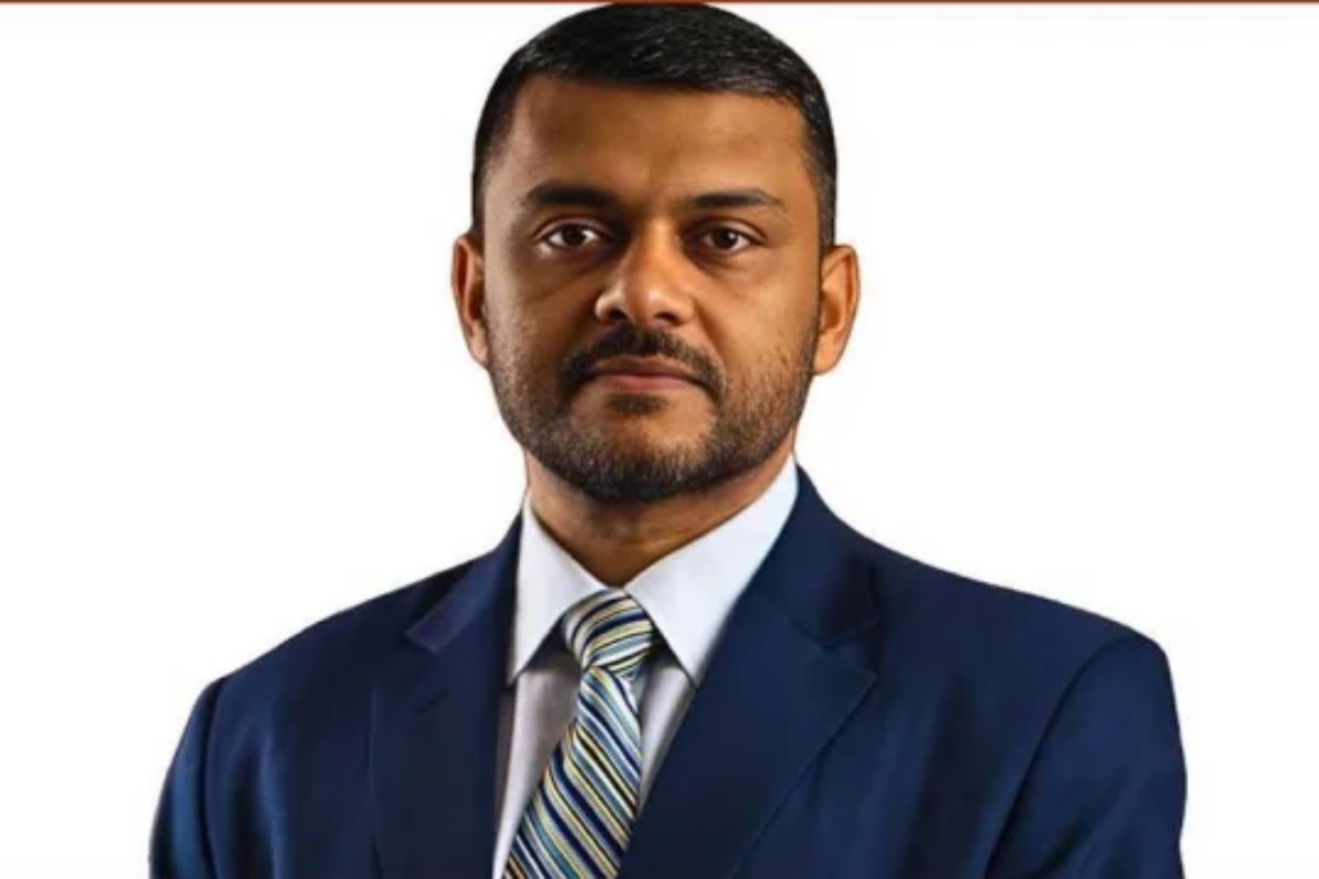 শিশির মনিরের বিরুদ্ধে মামলা