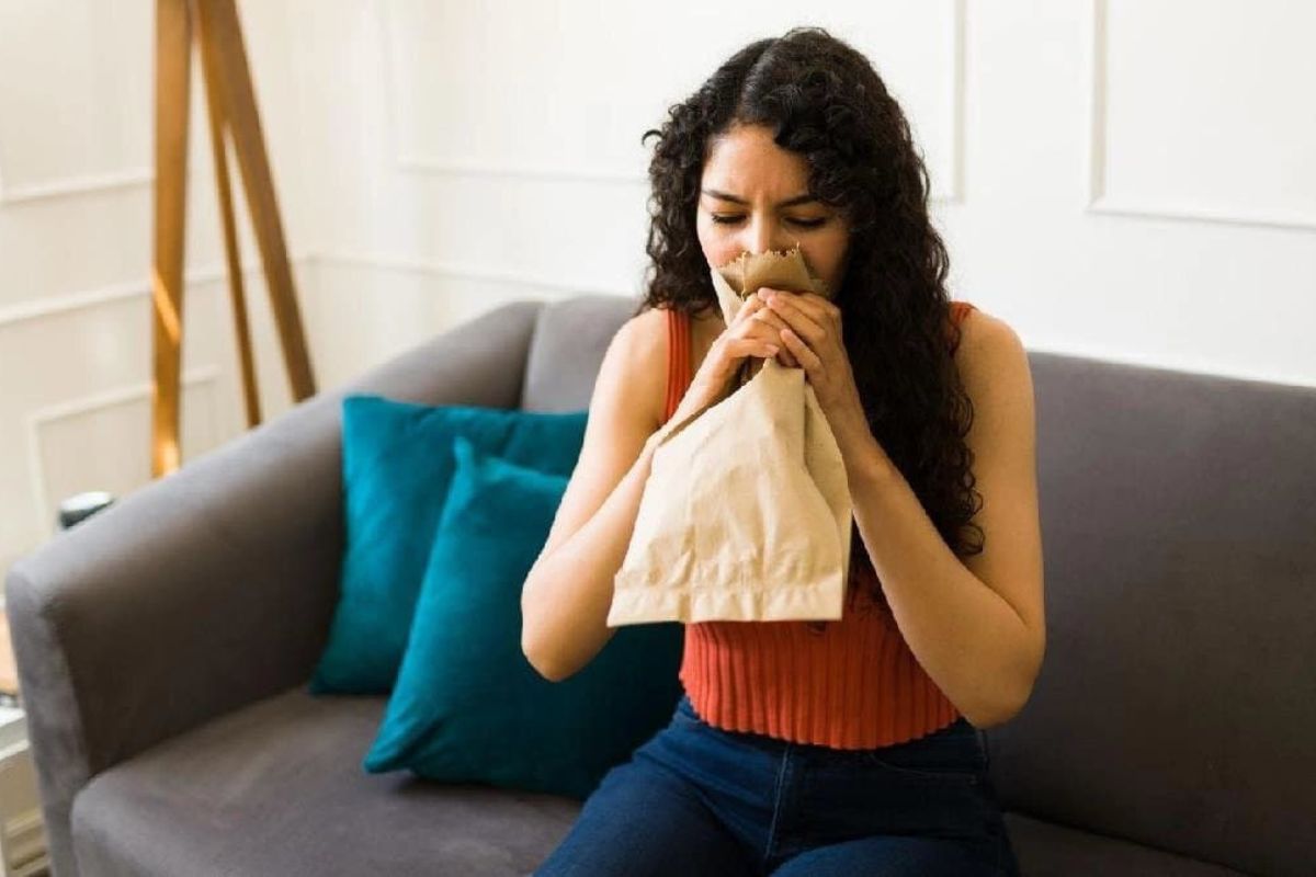 ঘন ঘন হেঁচকি? বিপদের ইঙ্গিতও হতে পারে