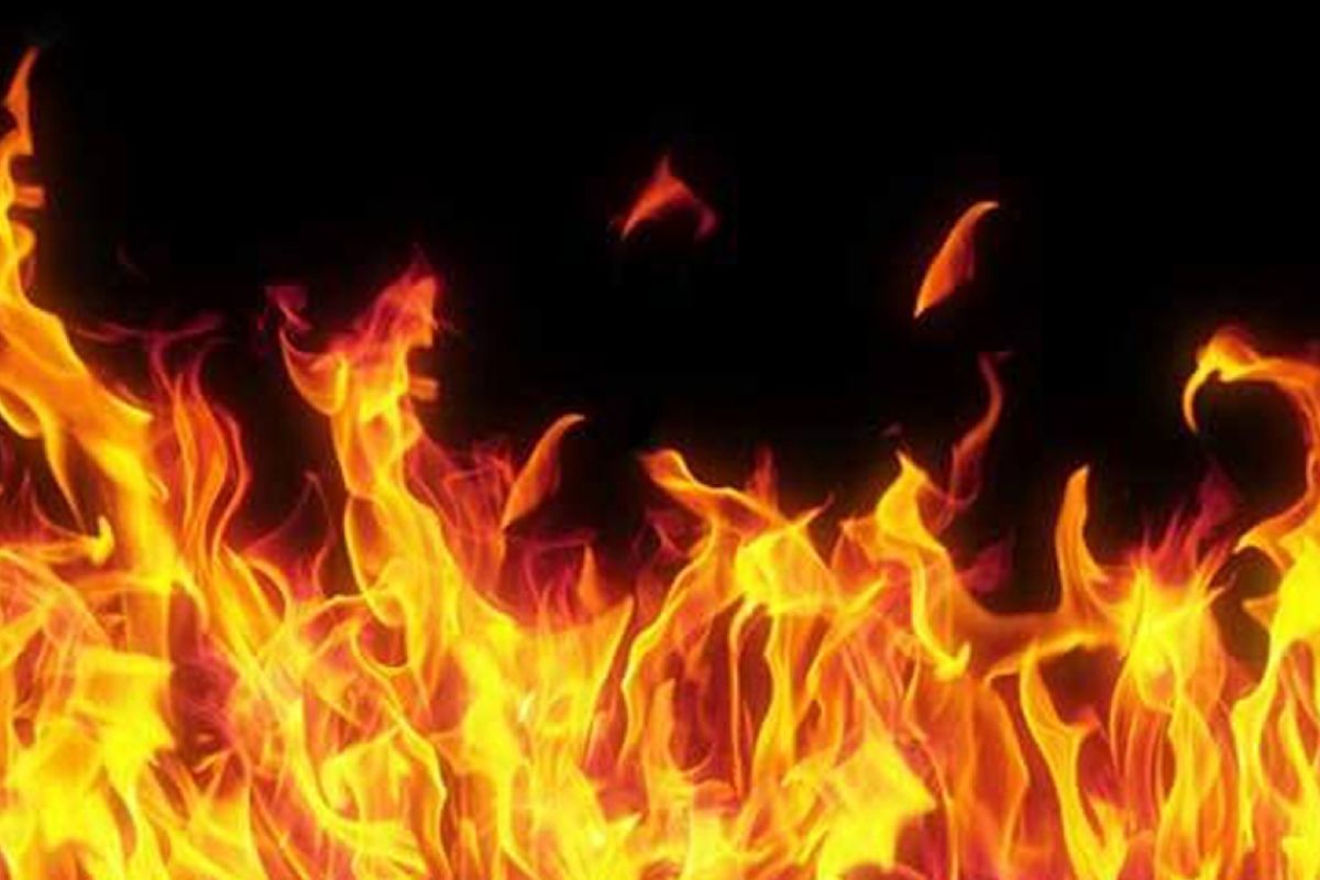 শর্টসার্কিট থেকে পাম্পে আগুন, দুই প্রকৌশলীসহ দগ্ধ ৩