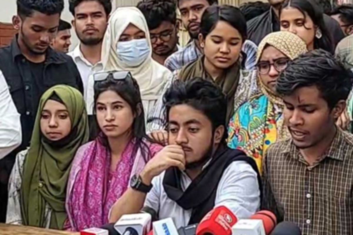 সাত কলেজের আন্দোলন স্থগিত, ক্লাসে ফিরছেন শিক্ষার্থীরা