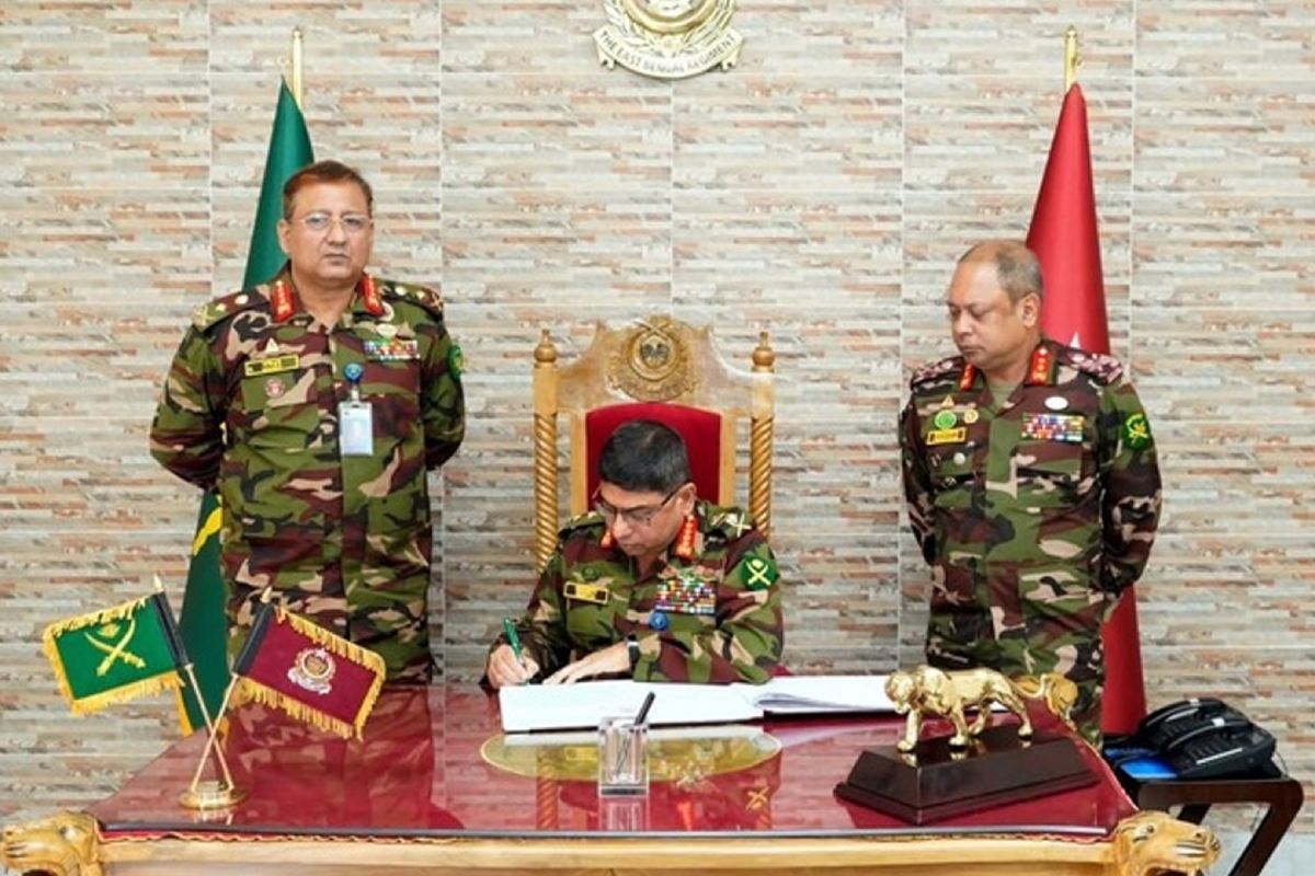 একবিংশ শতাব্দীর চ্যালেঞ্জ মোকাবিলায় প্রস্তুত থাকার নির্দেশ সেনাপ্রধানের