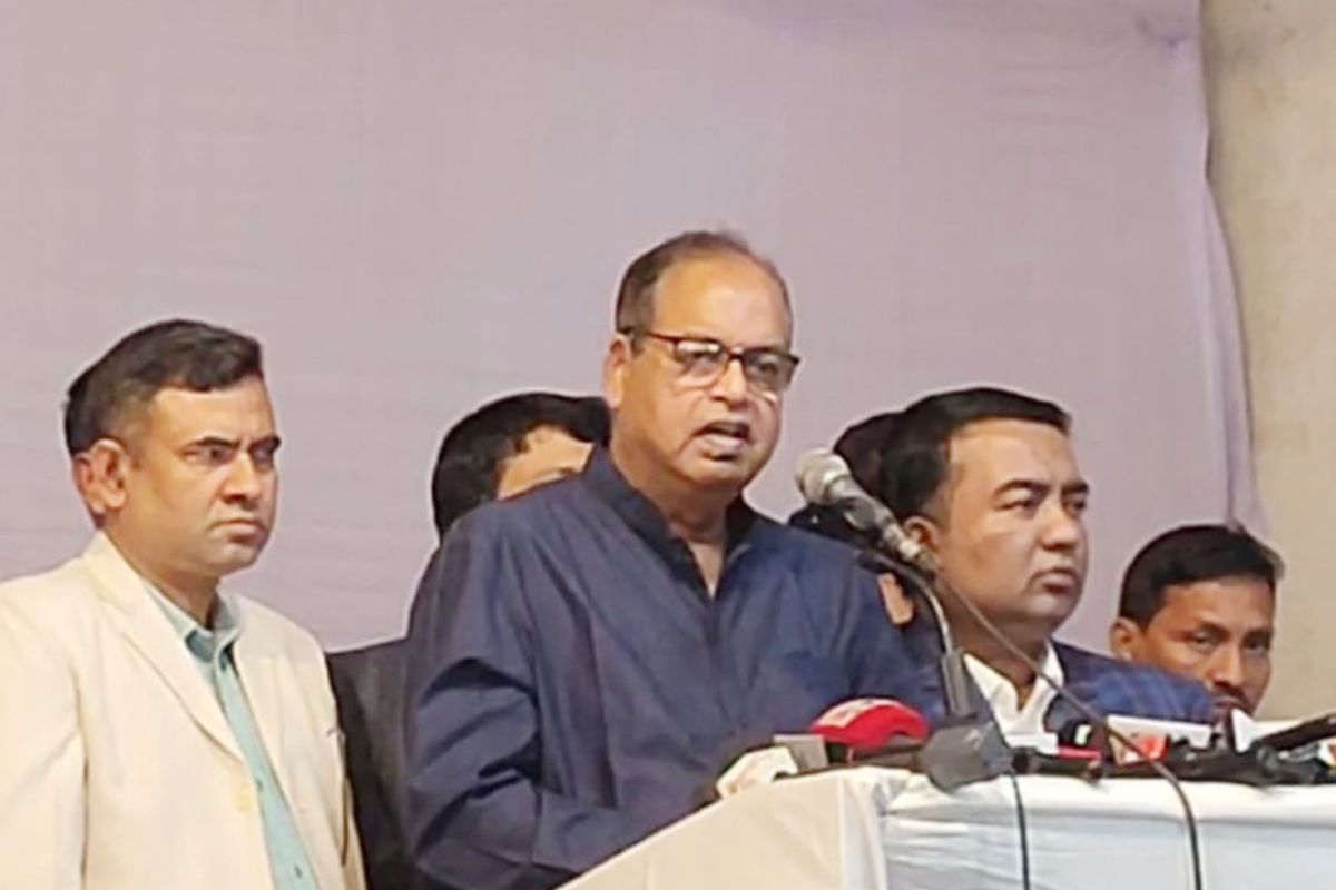 'চারদিকে শত্রুদের আনাগোনা, দেশ রক্ষায় ঐক্য গড়ে তুলতে হবে'