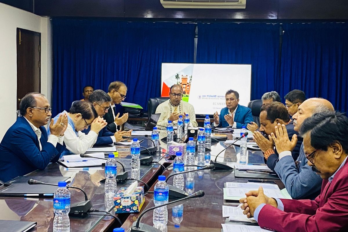 খালেদা জিয়া ও হাদির জন্য ঢাবি অ্যালামনাই’র বিশেষ দোয়া