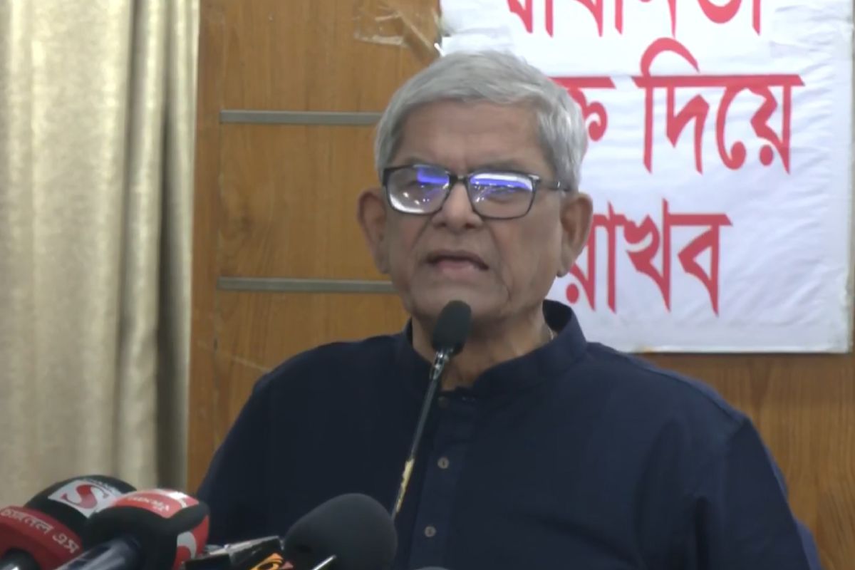 হাদিকে হ'ত্যাচেষ্টা ফ্যাসিস্টদের মাথাচাড়া দেওয়ার ইঙ্গিত: মির্জা ফখরুল