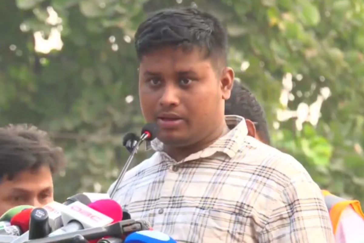 বর্তমান নির্বাচন কমিশন মেরুদণ্ডহীন: হাসনাত আবদুল্লাহ