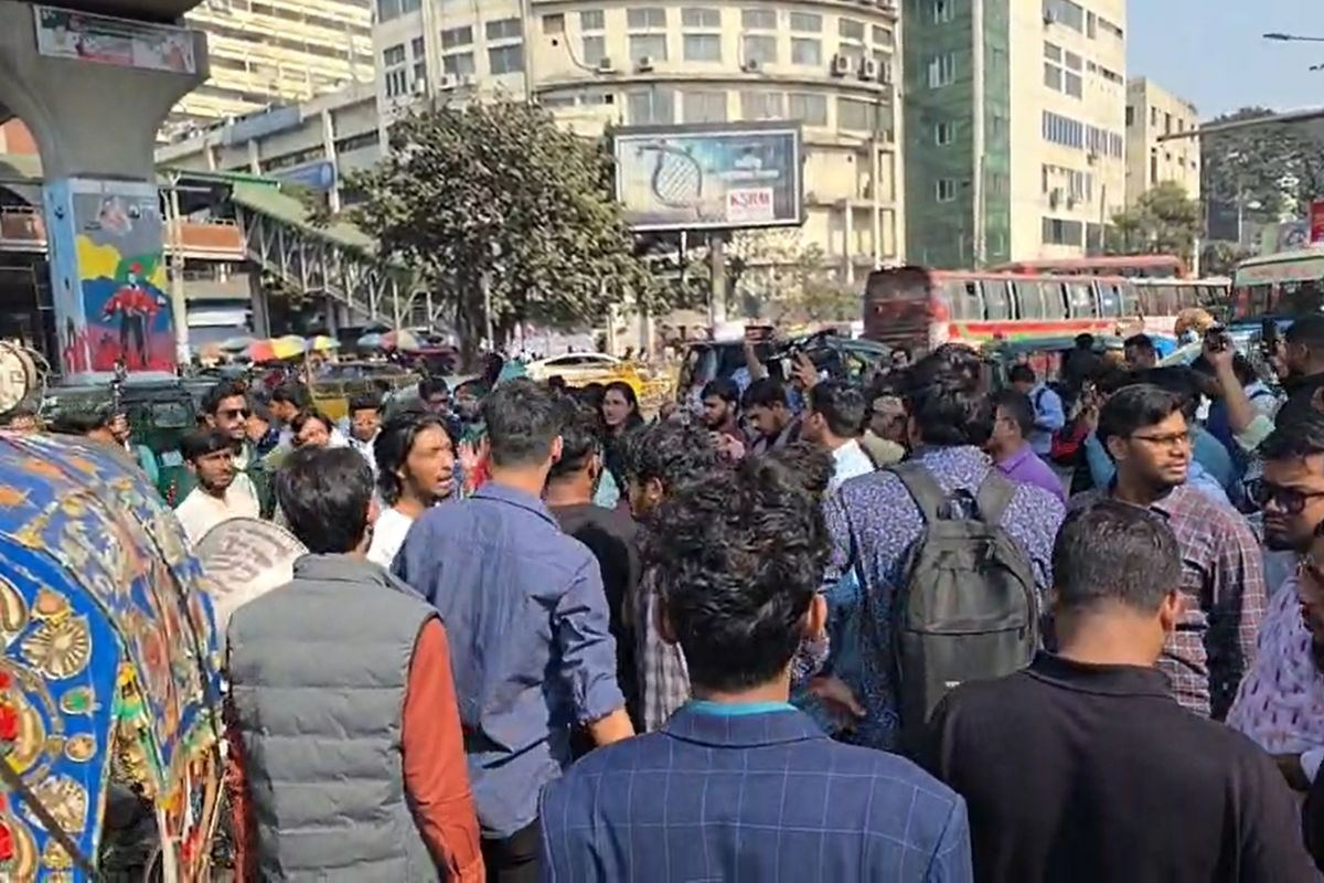 স্বরাষ্ট্র উপদেষ্টার পদত্যাগের দাবিতে শাহবাগে ব্লকেড কর্মসূচি