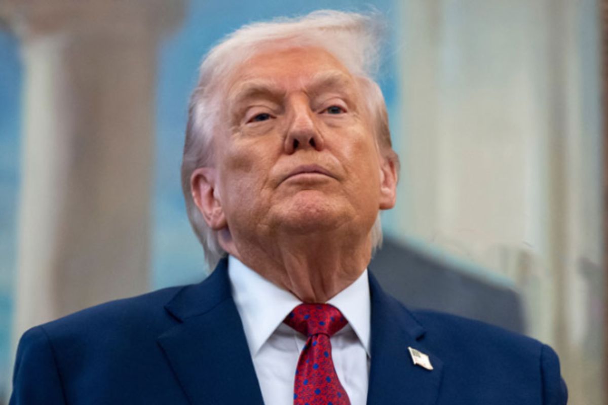 ট্রাম্পের নতুন খড়গ: ৮ দেশের নাগরিকদের ভ্রমণে নিষেধাজ্ঞা