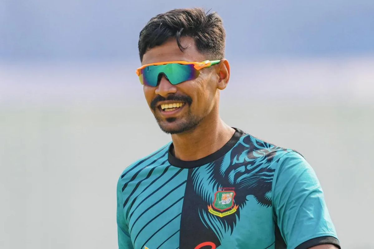 নিলামের রেশ না পেরোতেই আবারও যে চমক দেখালেন মোস্তাফিজ