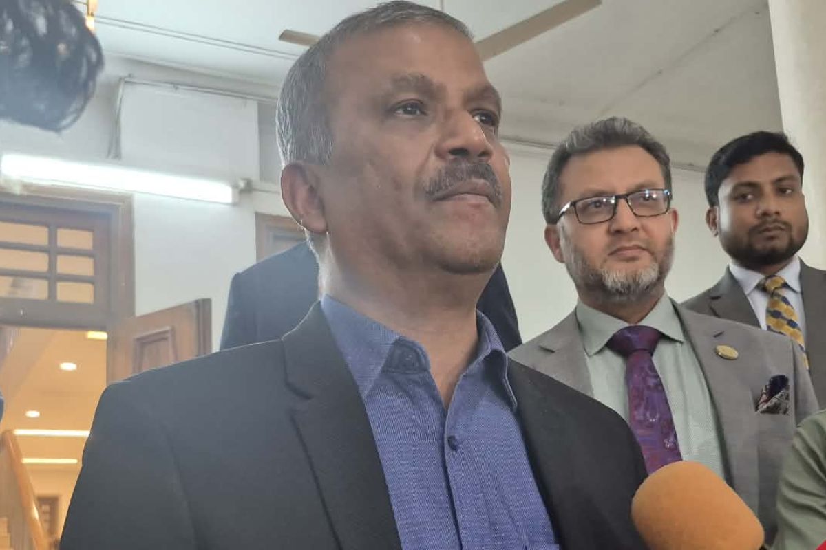 ৩-৪ দিনের মধ্যেই জানা যাবে নতুন প্রধান বিচারপতির নাম: আইন উপদেষ্টা