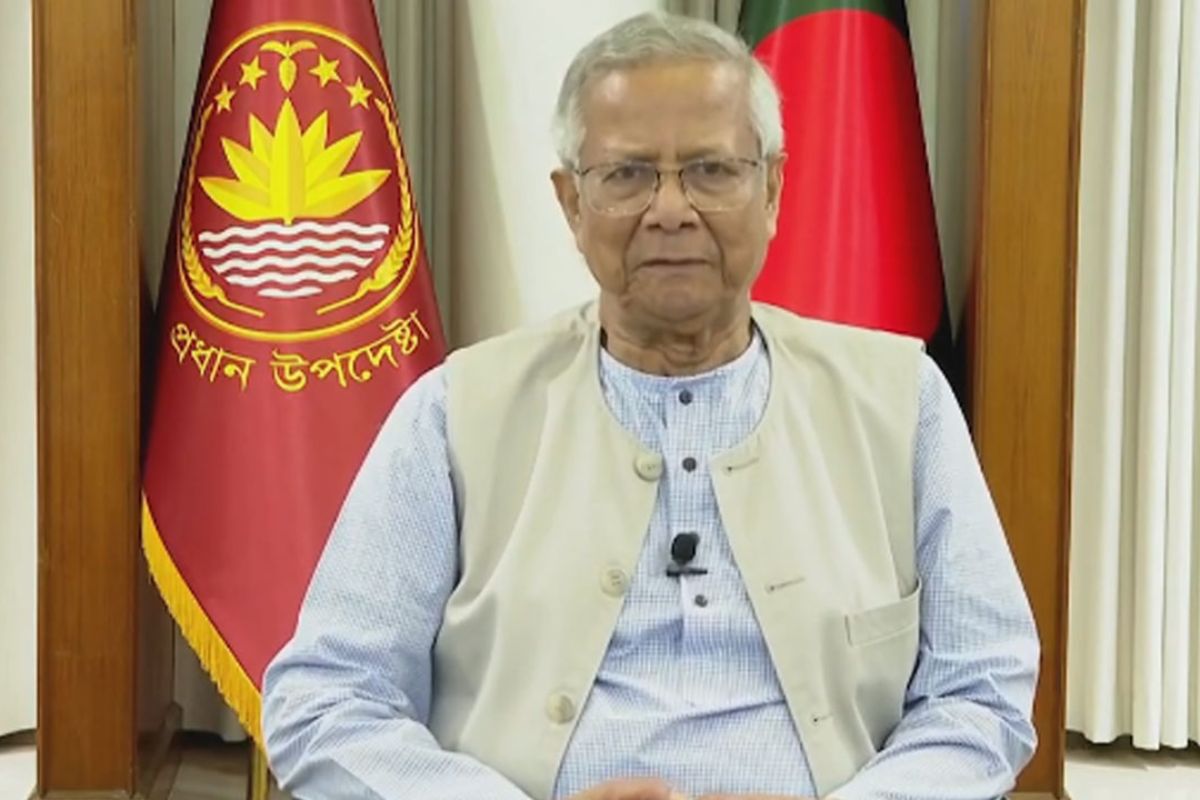 'হাদির মৃ'ত্যুতে শনিবার রাষ্ট্রীয় শোক, স্ত্রী-সন্তানের দায়িত্ব নেবে সরকার'