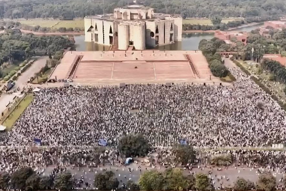 লাখো মানুষের উপস্থিতিতে সম্পন্ন হলো ওসমান হাদির জানাজা