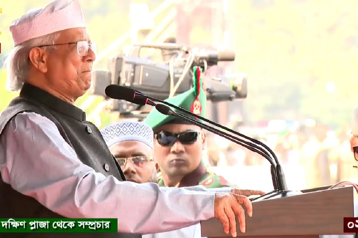 হাদির জানাজায় অংশ নিয়ে যা বললেন প্রধান উপদেষ্টা