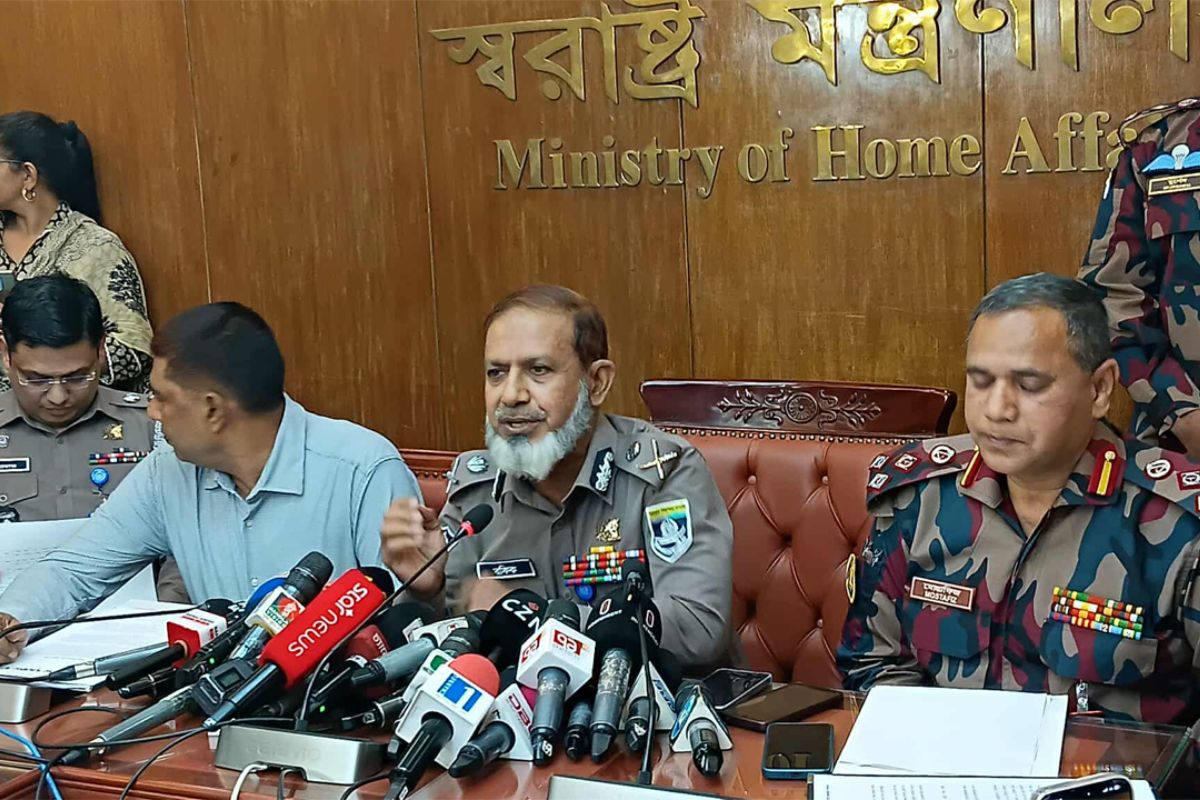 হাদির হত্যাকারী ফয়সাল কোথায়, সুনির্দিষ্ট তথ্য নেই: অতিরিক্ত আইজিপি