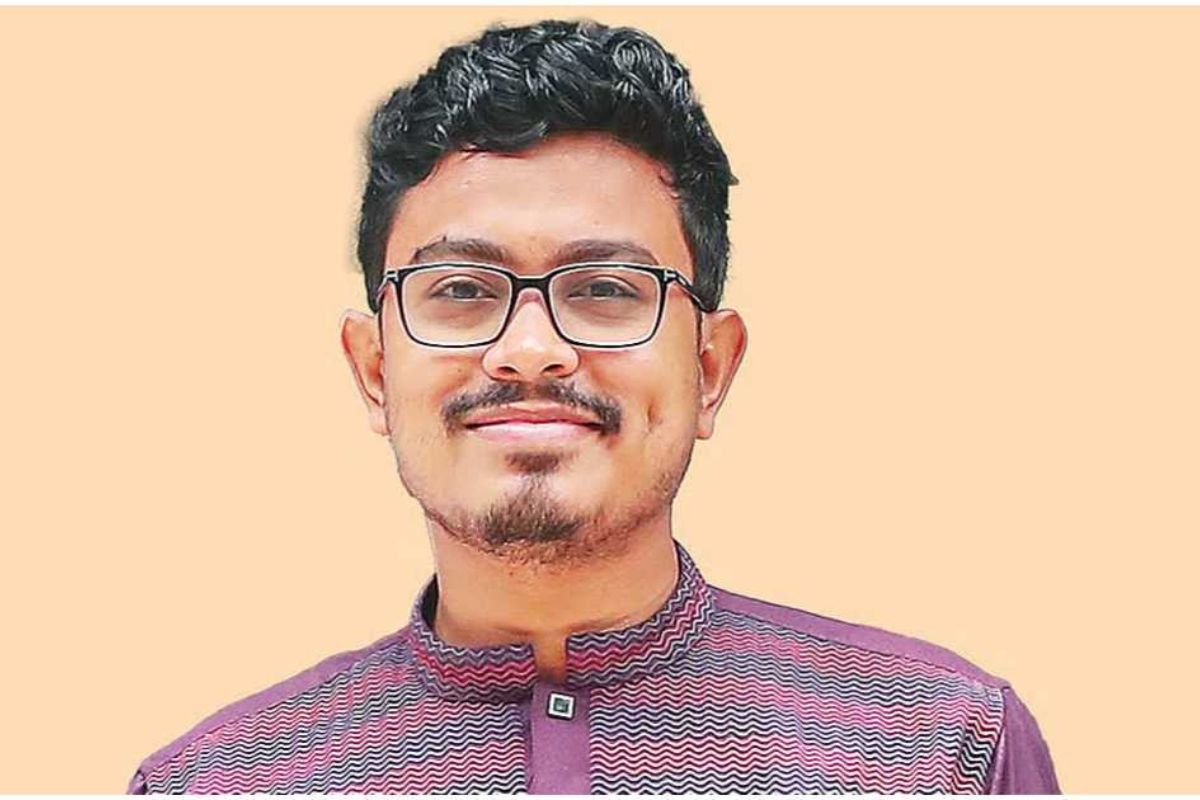 
সরকারের পক্ষ থেকে গানম্যান প্রদানের প্রস্তাব প্রত্যাখ্যান ডাকসু ভিপির 