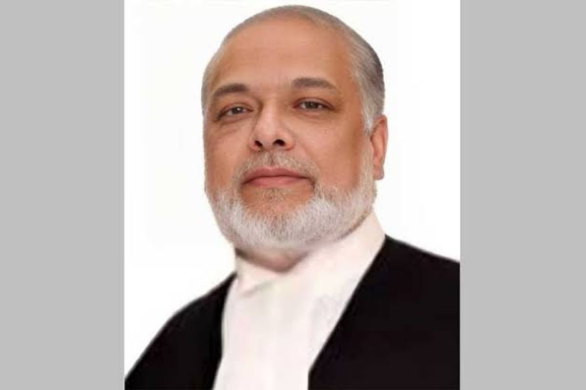 
দেশের ২৬তম প্রধান বিচারপতি জুবায়ের রহমান