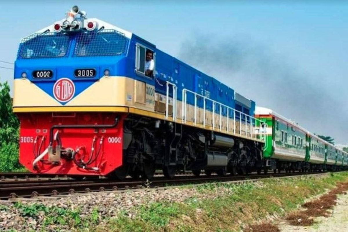 তারেক রহমানের প্রত্যাবর্তন: নেতাকর্মীদের জন্য চলবে ২০টি স্পেশাল ট্রেন