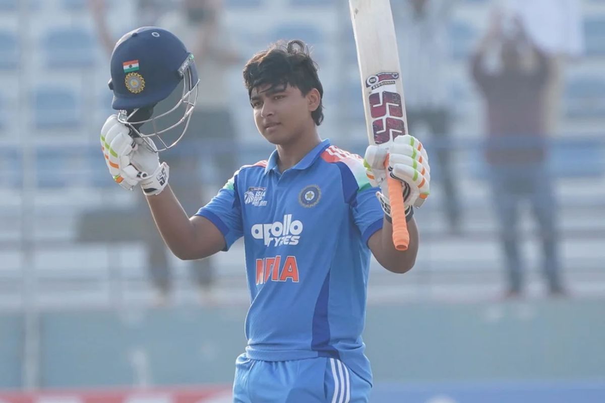 ওয়ানডে ক্রিকেটে নতুন মাইলফলক: ৩২ বলের সেঞ্চুরি-৫৭৪ রানের টার্গেট