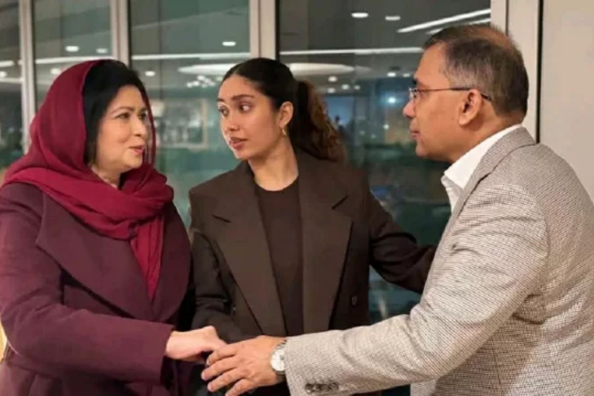 ঢাকায় পৌঁছালেন তারেক রহমান-সরাসরি (LIVE) দেখুন