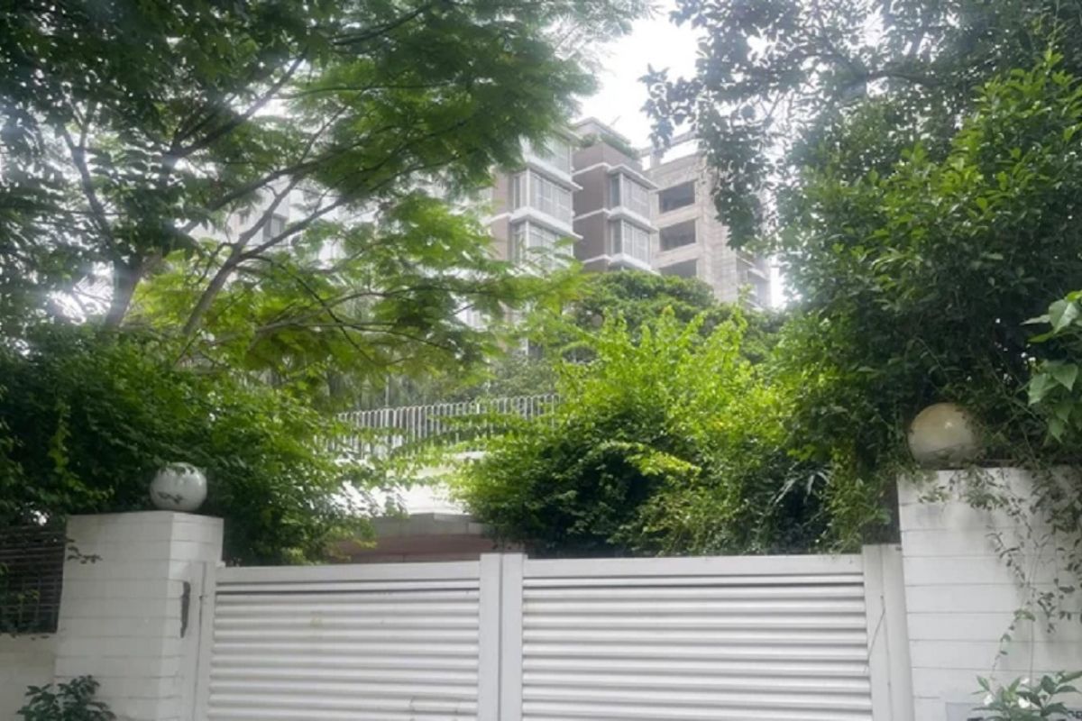 
গুলশানে তারেক রহমানের বাসভবন ঘিরে কড়া নিরাপত্তা