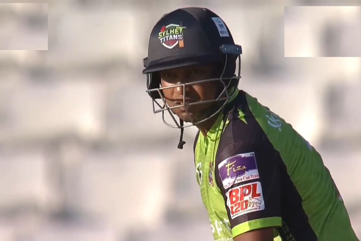 চলছে সিলেট বনাম নোয়াখালীর ম্যাচ: দেখুন সরাসরি (LIVE)