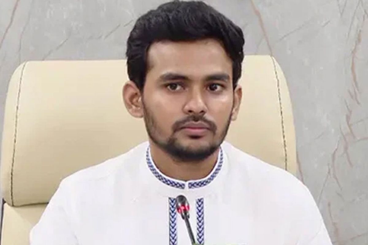 কুমিল্লা-৩ আসন থেকেও মনোনয়নপত্র নিলেন আসিফ মাহমুদ