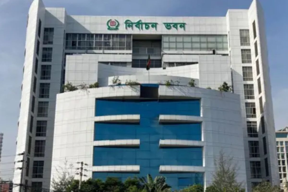 খালেদা জিয়ার মৃ'ত্যুতে ভোটের তফসিলে প্রভাব নেই: ইসি