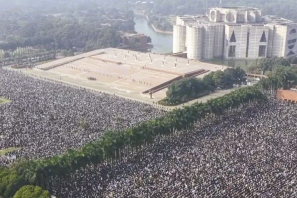 মুসলিম বিশ্বের স্মরণকালের বড় জানাজা খালেদা জিয়ার