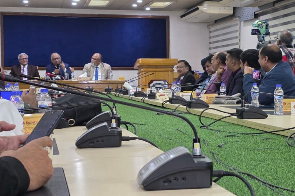 নির্বাচনী প্রার্থীদের হলফনামা ও সম্পদের তথ্য যাচাই করবে দুদক