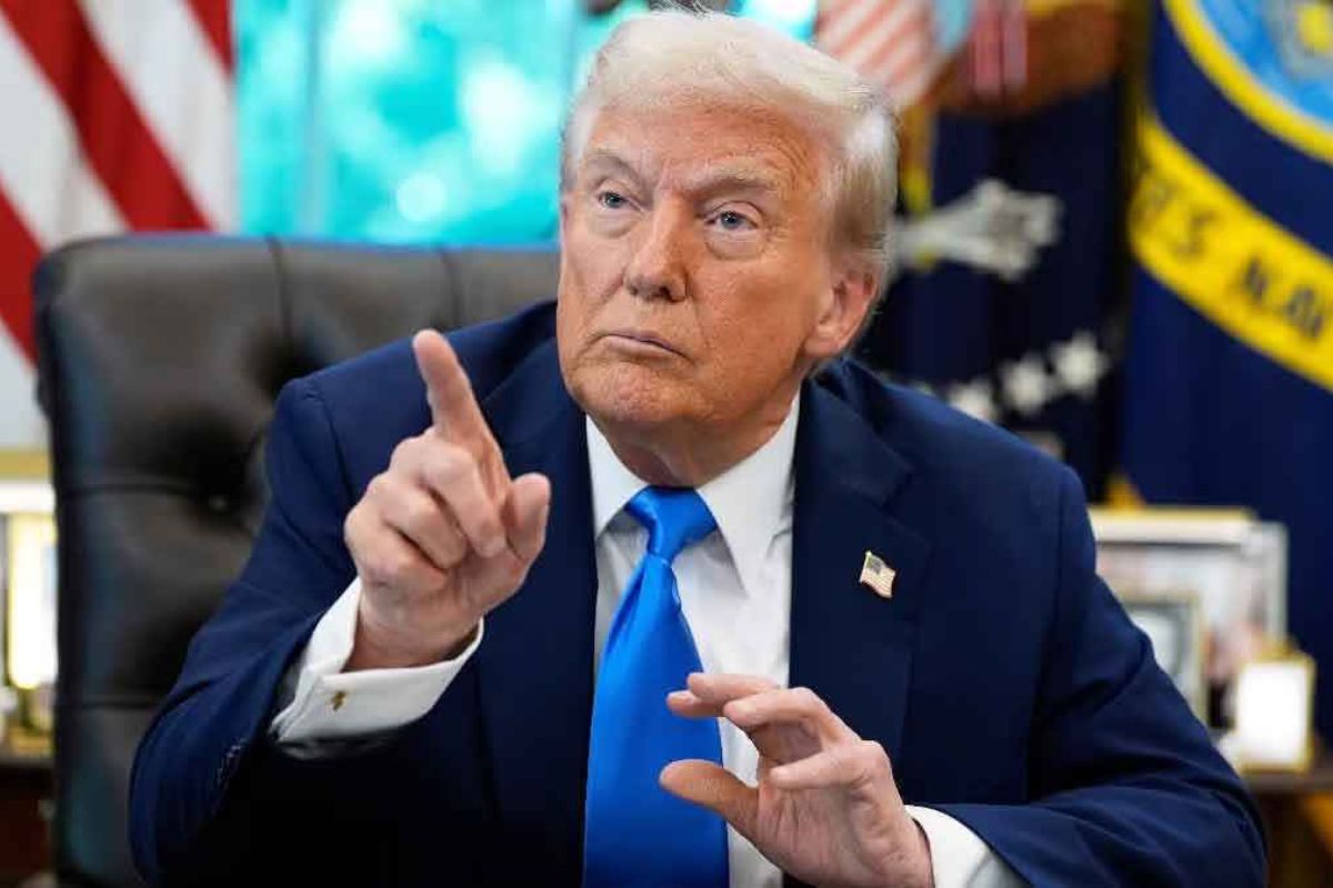 ইরানে আবারও হামলার হুমকি ডোনাল্ড ট্রাম্পের
