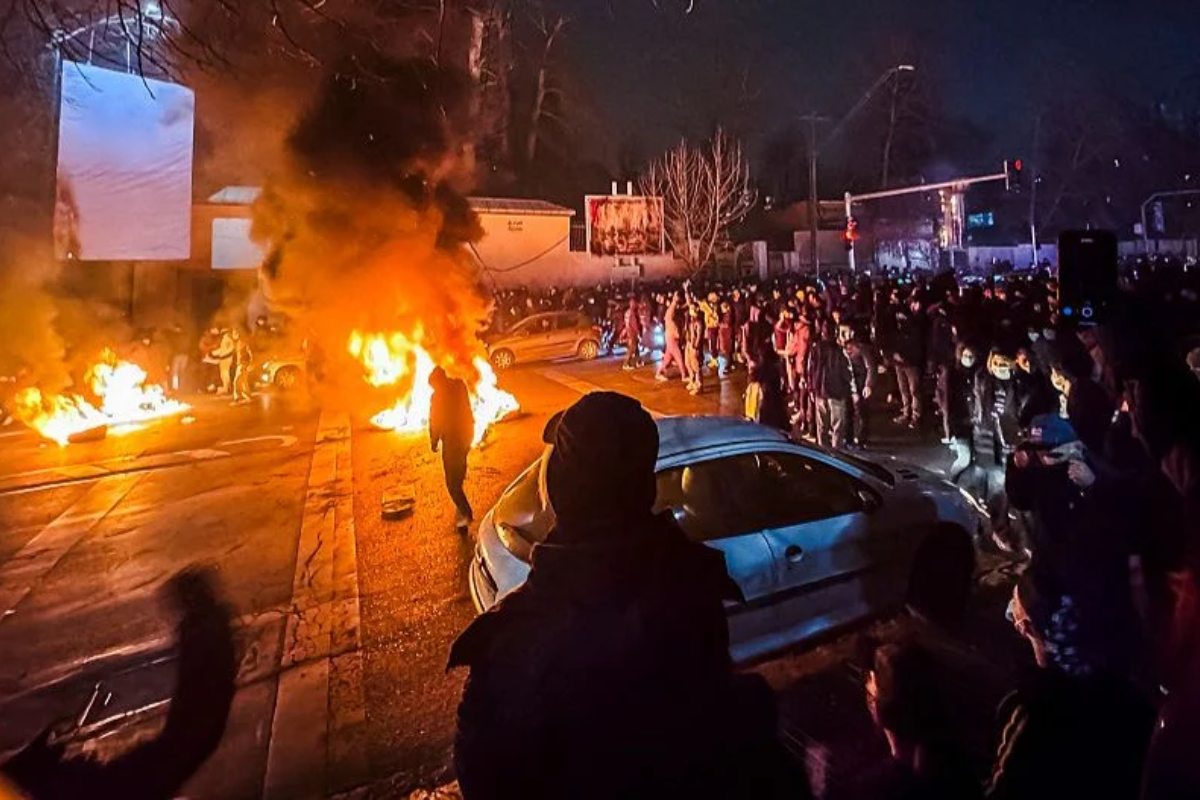 ইরানে সরকারবিরোধী বিক্ষোভে নি-হ-ত অন্তত ১৯২