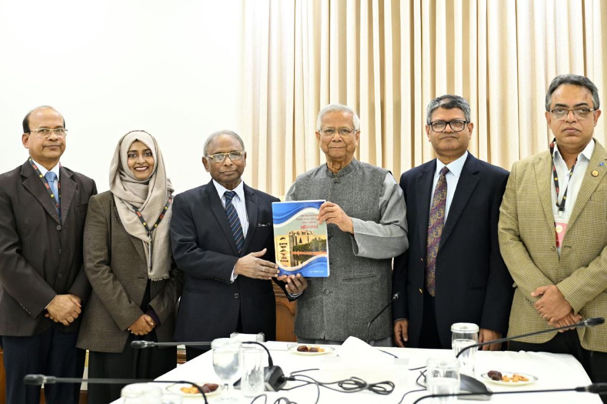 বিগত তিন নির্বাচনের তদন্ত প্রতিবেদন প্রধান উপদেষ্টার কাছে জমা