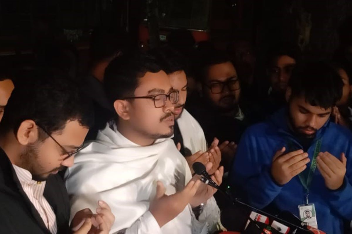 ঢাবিতে ডাকসুর উদ্যোগে সান্ধ্যকালীন বাস সার্ভিস শুরু