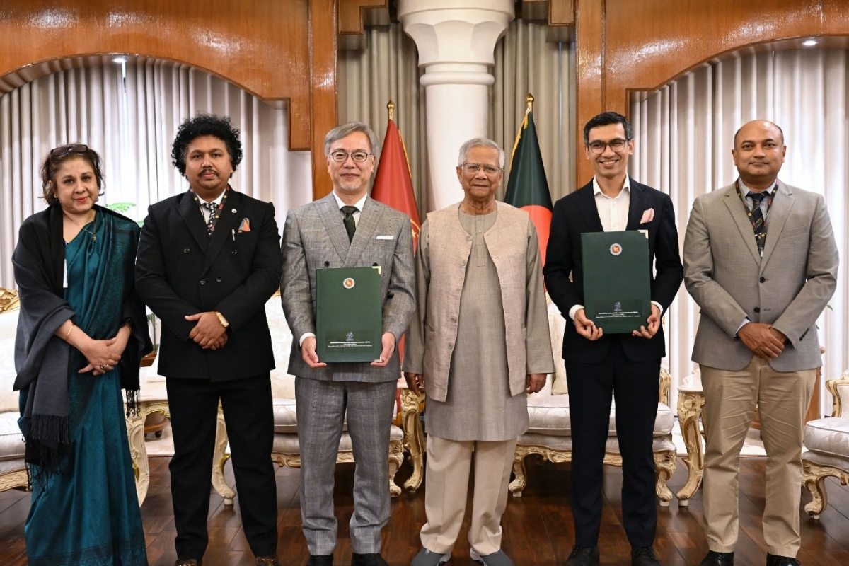 মহেশখালীতে ৩টি ‘মডেল ফিশিং ভিলেজ’ করা হবে: প্রধান উপদেষ্টা