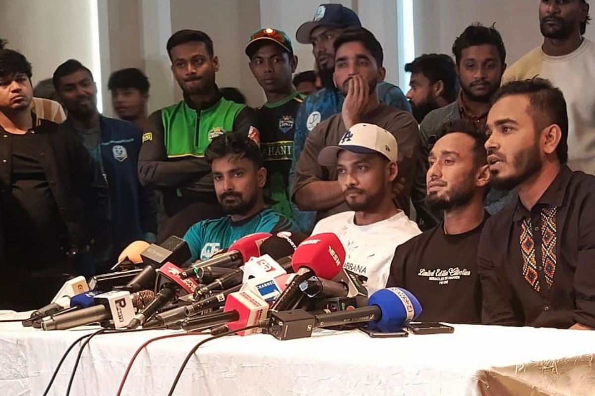 শর্ত সাপেক্ষে কাল থেকেই মাঠে ফিরছেন ক্রিকেটাররা