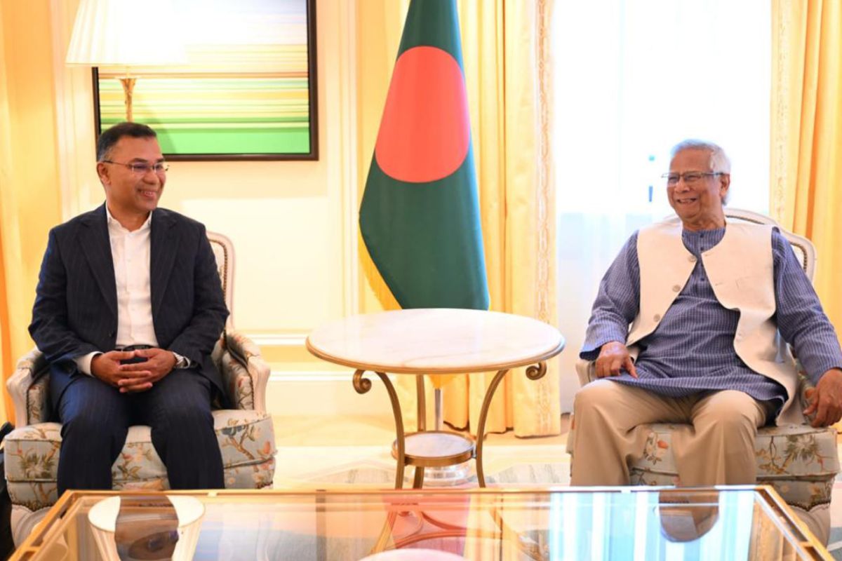 যমুনায় প্রধান উপদেষ্টার সঙ্গে তারেক রহমানের সাক্ষাৎ