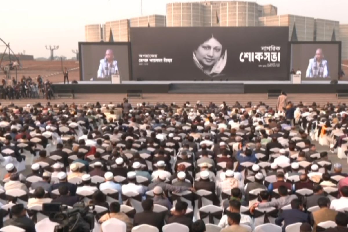 নাগরিক শোকসভায় সপরিবারে অংশ নিলেন তারেক রহমান