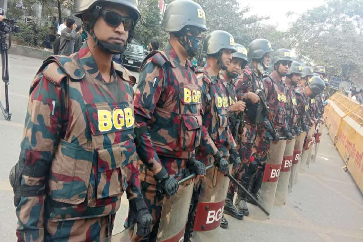 নির্বাচন কমিশন ঘিরে বিজিবি, আইনশৃঙ্খলা কঠোর