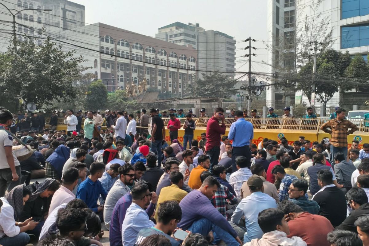 ইসির সামনে ছাত্রদলের দ্বিতীয় দিনের অবস্থান কর্মসূচি শুরু
