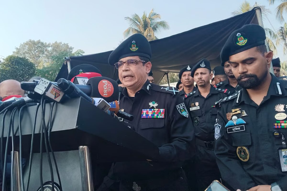 সলিমপুরে সন্ত্রাসীদের আস্তানা ভাঙার ঘোষণা র‍্যাব ডিজির