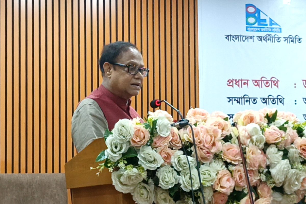 ৬১ ব্যাংক নয়, ১০–১৫ ব্যাংকই যথেষ্ট: গভর্নর