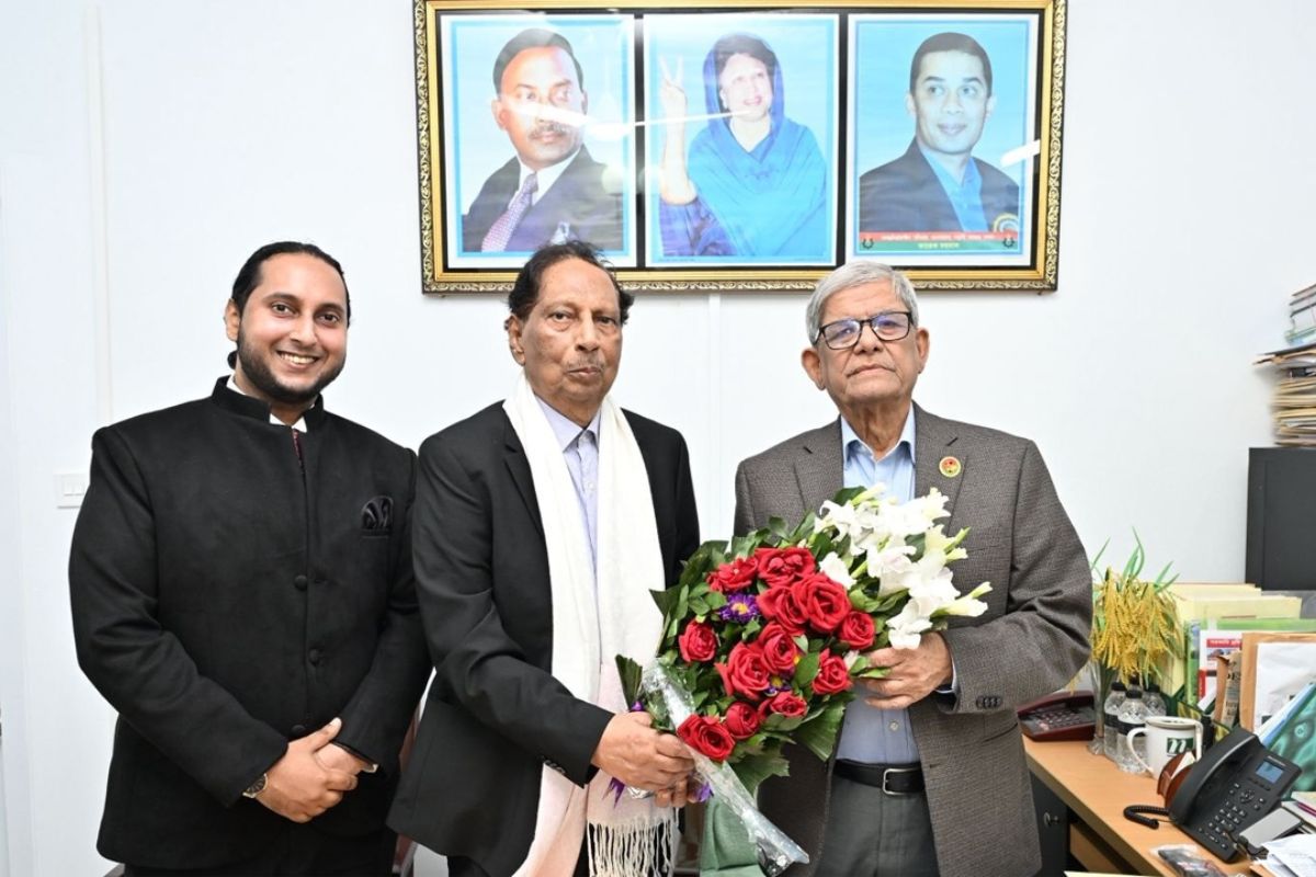 বিএনপিতে যোগ দিলেন সাবেক তথ্যমন্ত্রী আবু সাইয়িদ