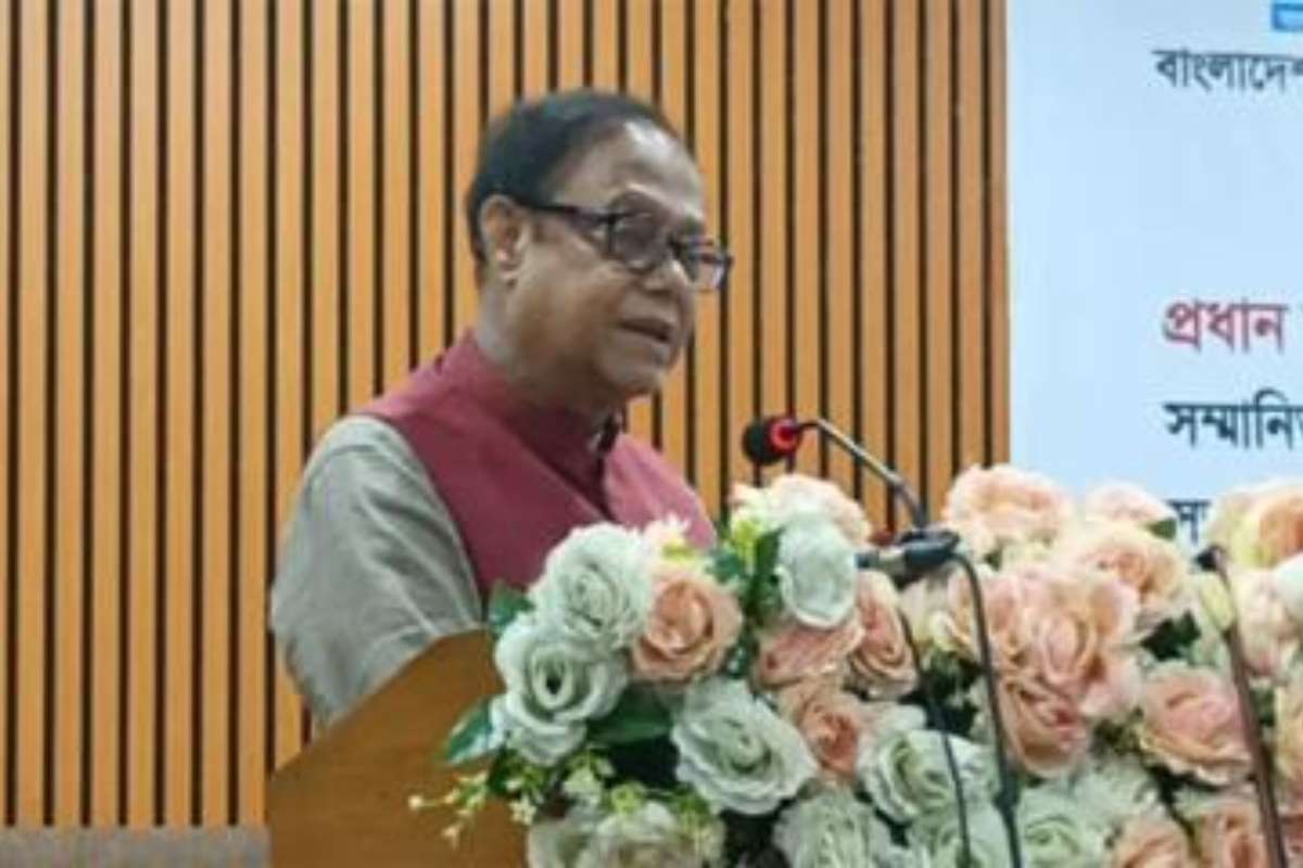 দুর্বল ব্যাংক একযোগে ঠিক করা অসম্ভব: গভর্নর