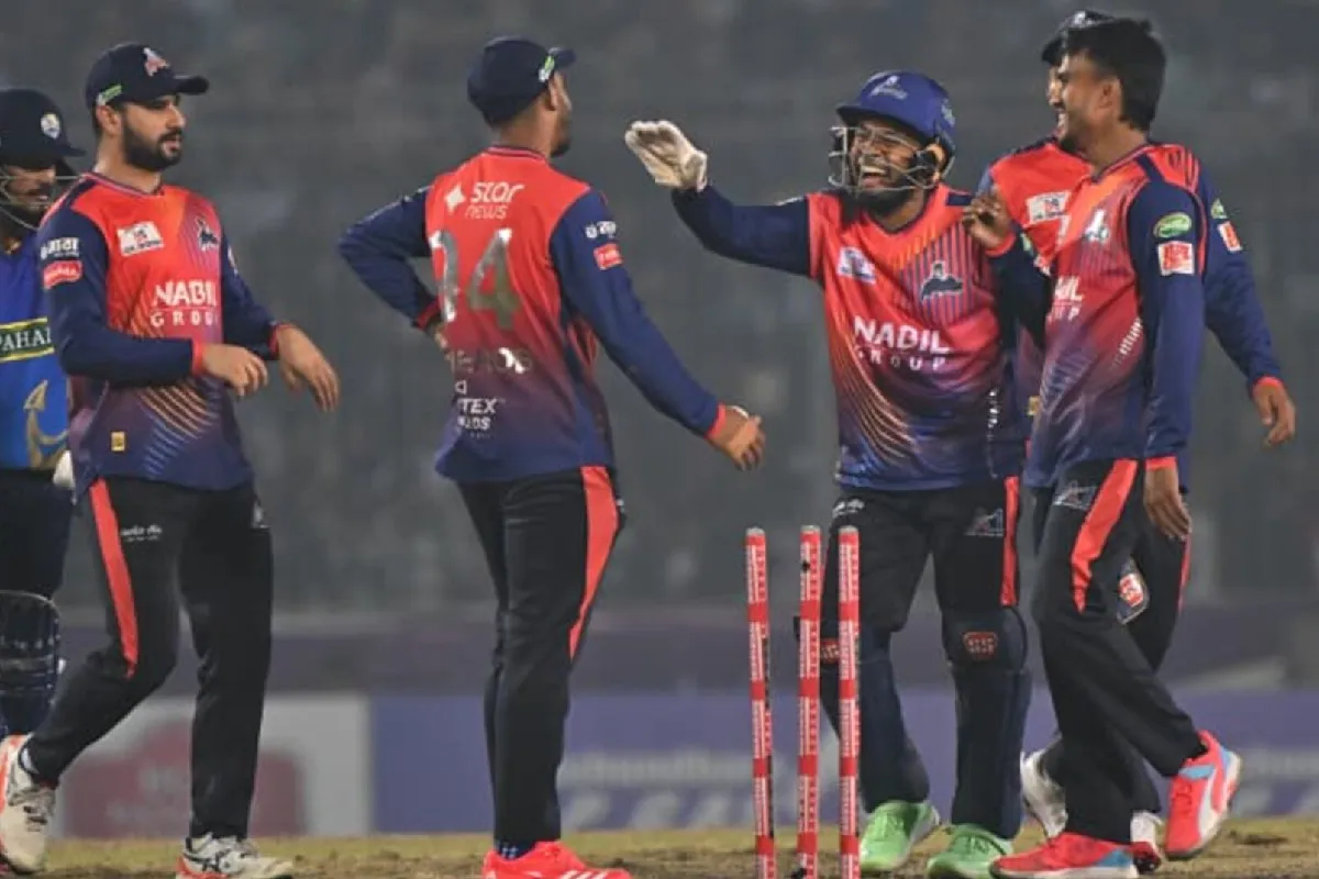 তানজিদের সেঞ্চুরি ও বিনুরার তোপে বিপিএলে দ্বিতীয় শিরোপার স্বাদ পেল রাজশাহী